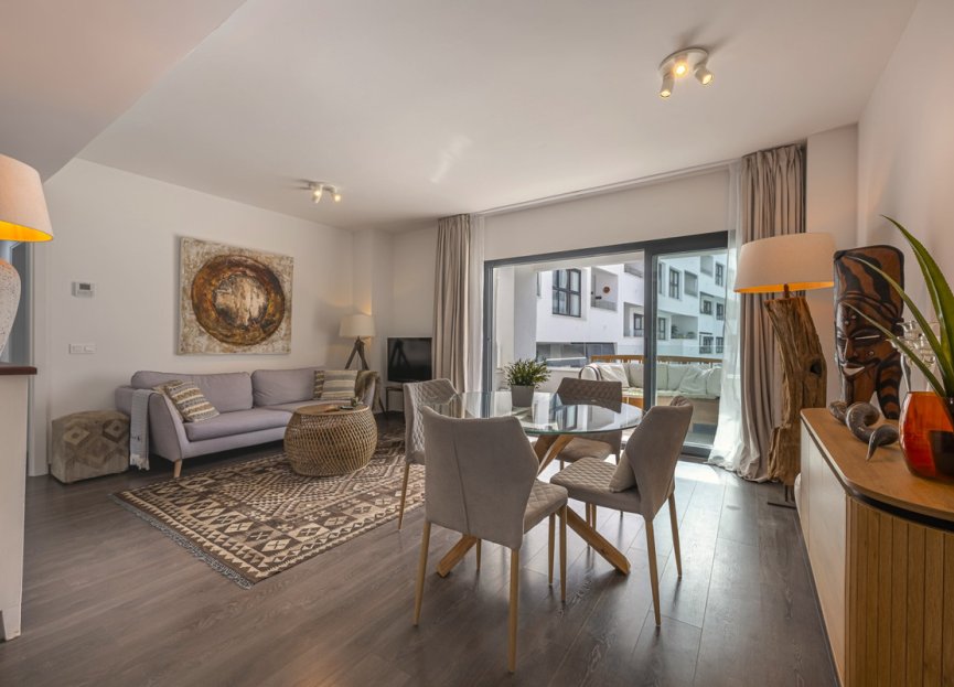 Resale - Apartment - Middle Floor Apartment - Estepona - Estepona Centro