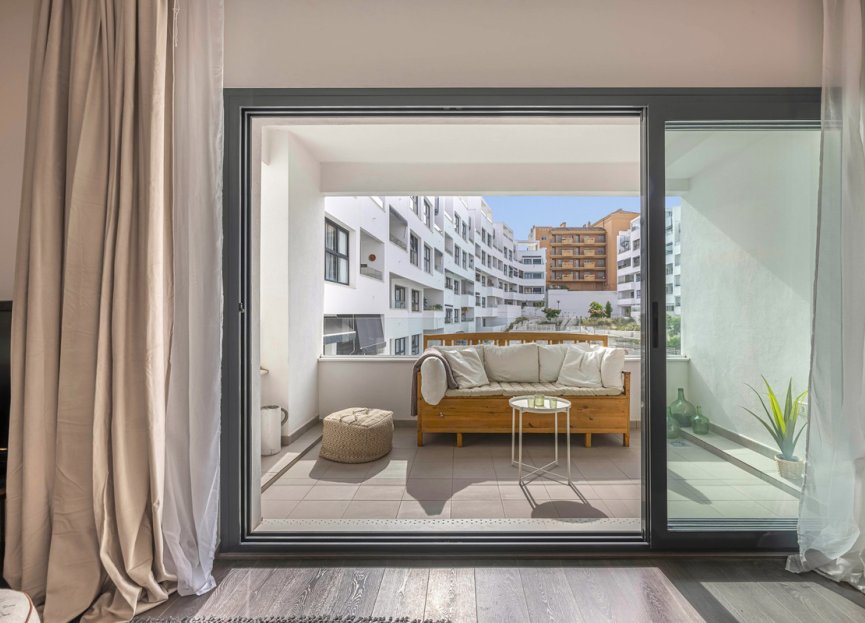 Resale - Apartment - Middle Floor Apartment - Estepona - Estepona Centro