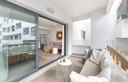 Resale - Apartment - Middle Floor Apartment - Estepona - Estepona Centro