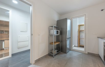 Resale - Apartment - Middle Floor Apartment - Estepona - Estepona Centro