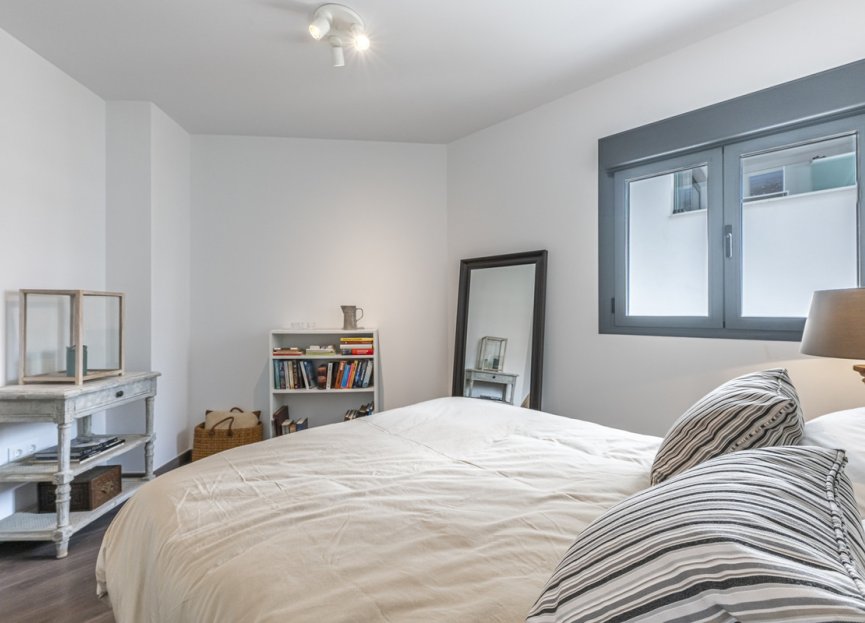 Resale - Apartment - Middle Floor Apartment - Estepona - Estepona Centro