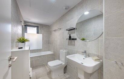 Resale - Apartment - Middle Floor Apartment - Estepona - Estepona Centro