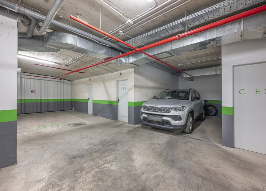 Resale - Apartment - Middle Floor Apartment - Estepona - Estepona Centro