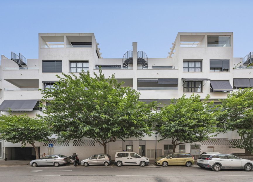 Resale - Apartment - Middle Floor Apartment - Estepona - Estepona Centro