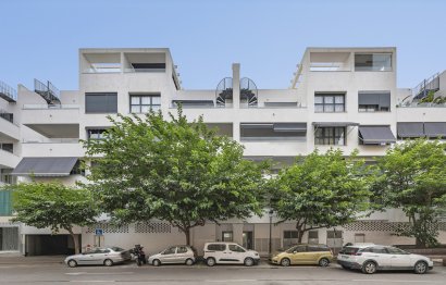 Resale - Apartment - Middle Floor Apartment - Estepona - Estepona Centro