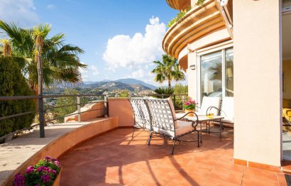 Resale - Apartment - Middle Floor Apartment - Marbella - Nueva Andalucia