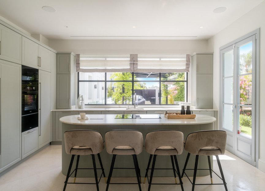 Resale - House - Detached Villa - Marbella - Nueva Andalucia