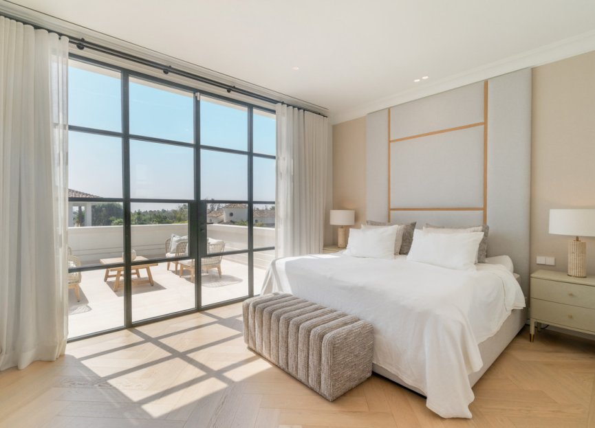 Resale - House - Detached Villa - Marbella - Nueva Andalucia