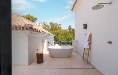 Resale - House - Detached Villa - Marbella - Nueva Andalucia