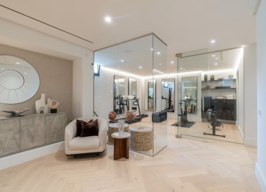 Resale - House - Detached Villa - Marbella - Nueva Andalucia