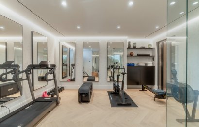 Resale - House - Detached Villa - Marbella - Nueva Andalucia