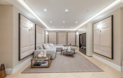 Resale - House - Detached Villa - Marbella - Nueva Andalucia