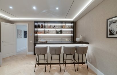 Resale - House - Detached Villa - Marbella - Nueva Andalucia