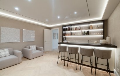 Resale - House - Detached Villa - Marbella - Nueva Andalucia