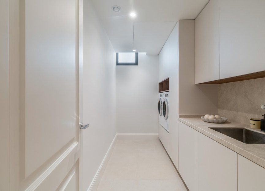 Resale - House - Detached Villa - Marbella - Nueva Andalucia