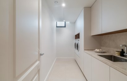 Resale - House - Detached Villa - Marbella - Nueva Andalucia