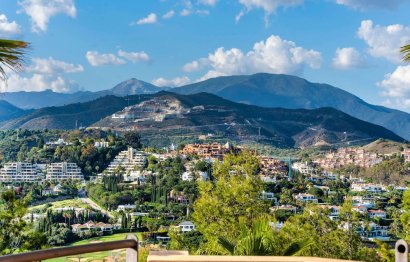 Resale - Apartment - Middle Floor Apartment - Marbella - Nueva Andalucia