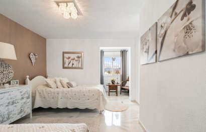 Resale - House - Townhouse - Marbella - Nueva Andalucia