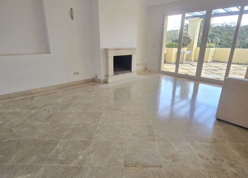 Resale - Apartment - Middle Floor Apartment - Casares - Casares Centro