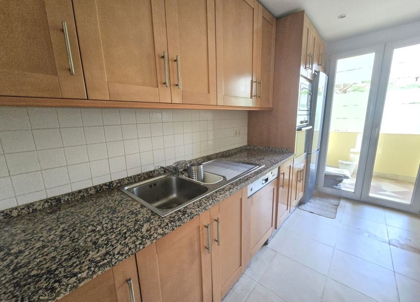 Resale - Apartment - Middle Floor Apartment - Casares - Casares Centro
