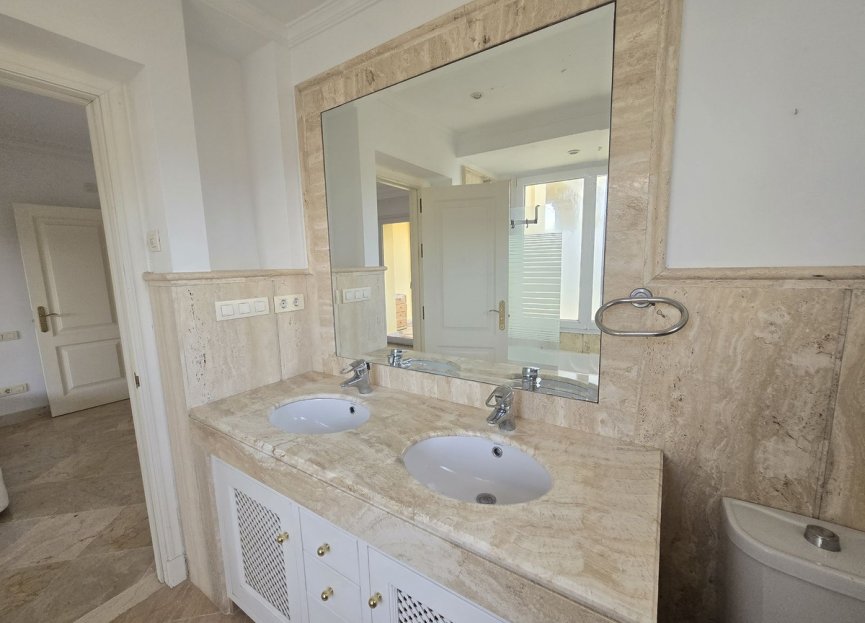 Resale - Apartment - Middle Floor Apartment - Casares - Casares Centro