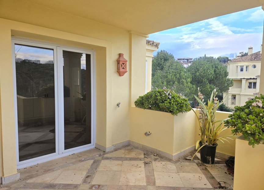Resale - Apartment - Middle Floor Apartment - Casares - Casares Centro
