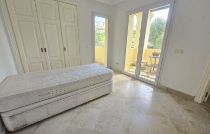 Resale - Apartment - Middle Floor Apartment - Casares - Casares Centro