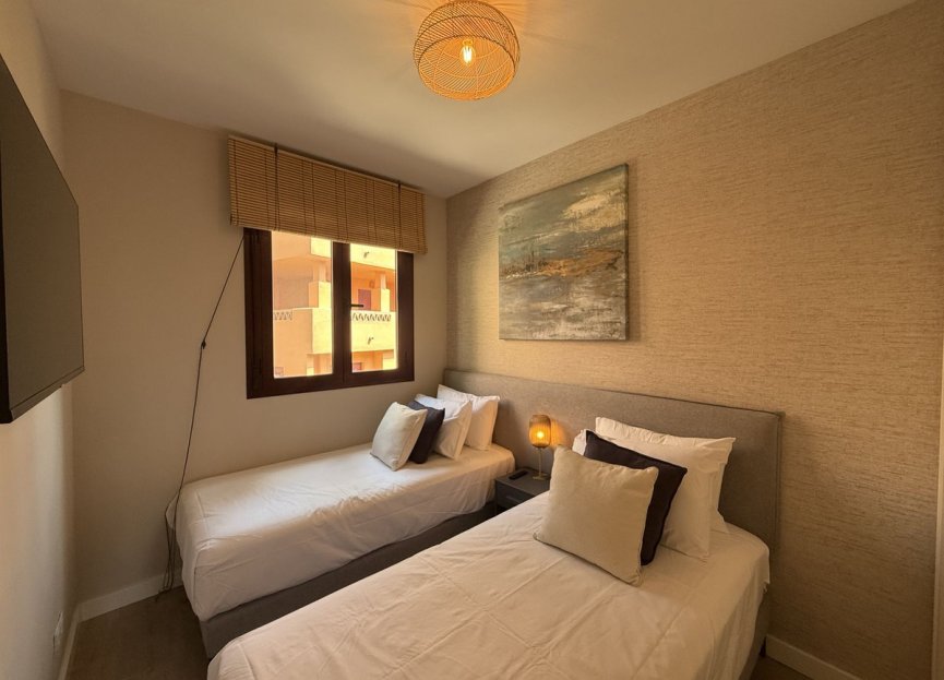 Resale - Apartment - Middle Floor Apartment - Benahavís - Benahavís Centro