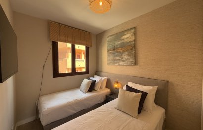 Resale - Apartment - Middle Floor Apartment - Benahavís - Benahavís Centro