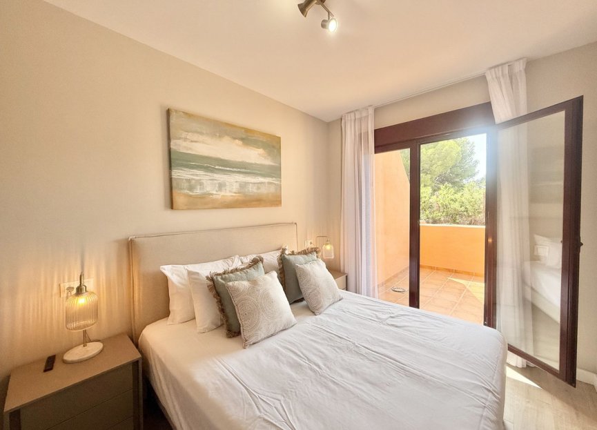 Resale - Apartment - Middle Floor Apartment - Benahavís - Benahavís Centro