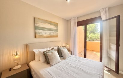 Resale - Apartment - Middle Floor Apartment - Benahavís - Benahavís Centro