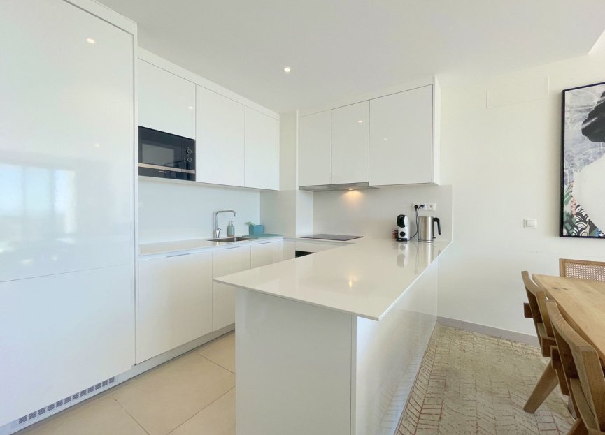 Resale - Apartment - Penthouse - Estepona - Estepona Centro