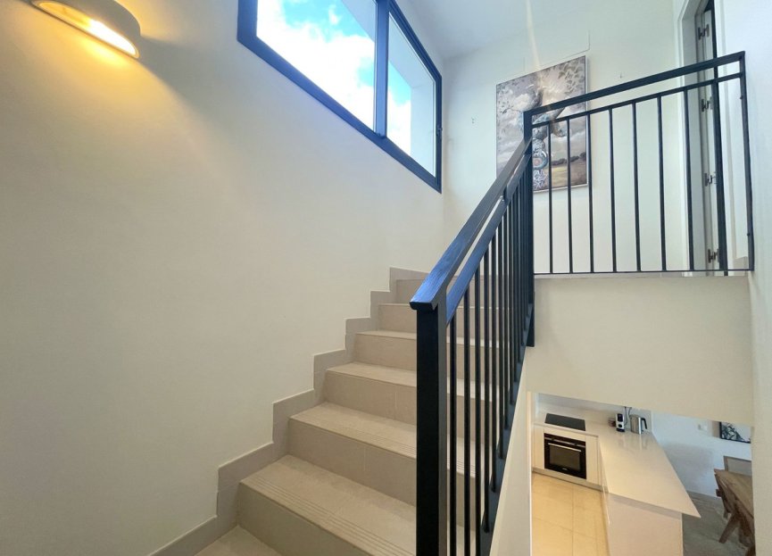 Resale - Apartment - Penthouse - Estepona - Estepona Centro