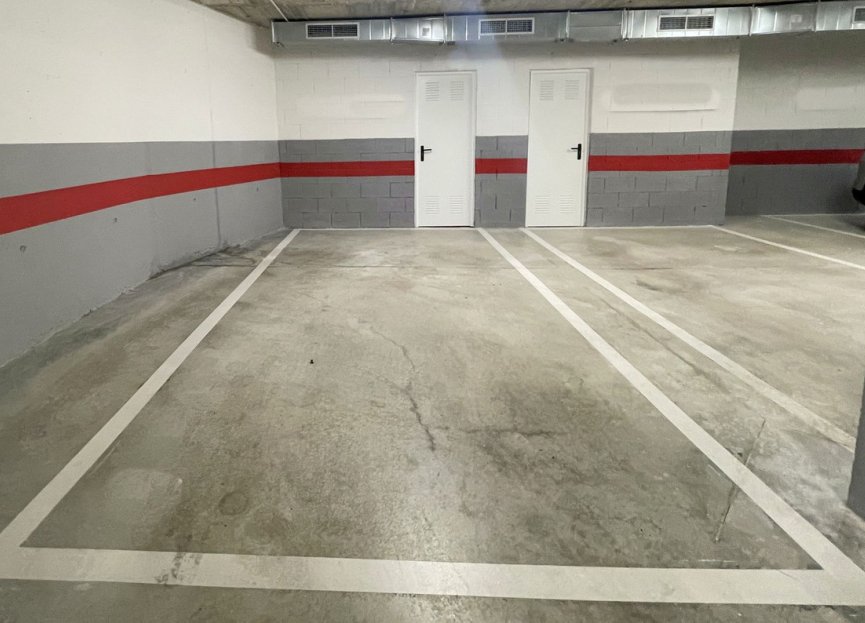 Resale - Apartment - Penthouse - Estepona - Estepona Centro