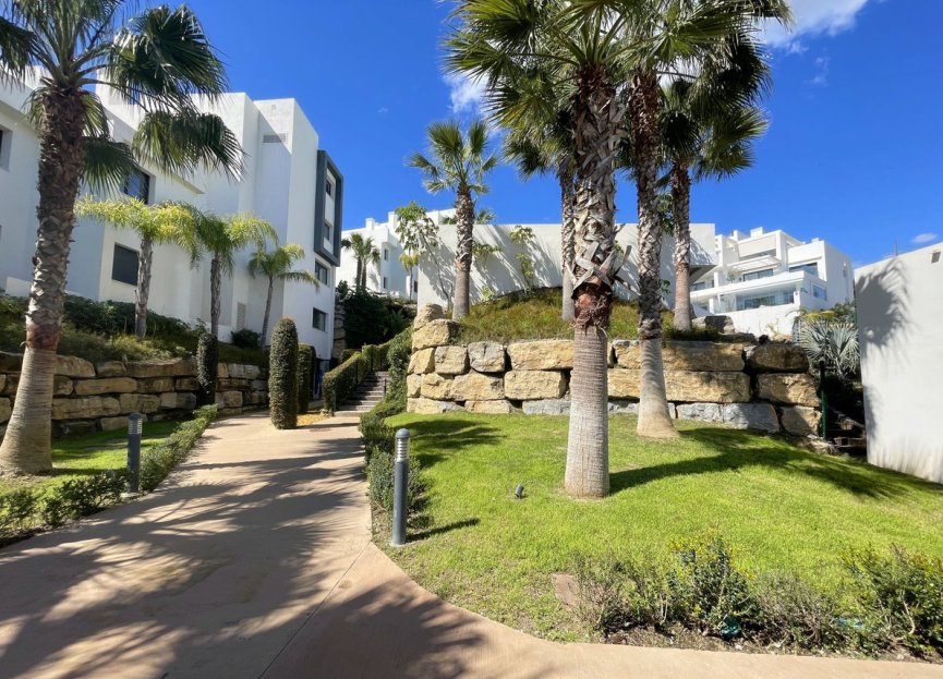 Resale - Apartment - Penthouse - Estepona - Estepona Centro