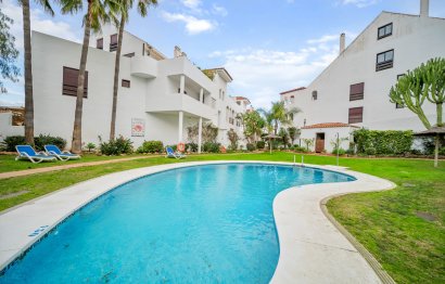 Resale - Apartment - Middle Floor Apartment - Marbella - Nueva Andalucia