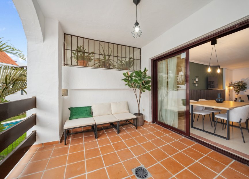 Resale - Apartment - Middle Floor Apartment - Marbella - Nueva Andalucia