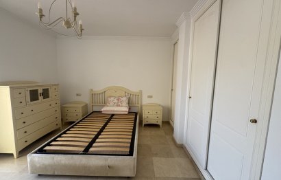 Resale - Apartment - Middle Floor Apartment - Marbella - Nueva Andalucia