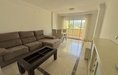 Resale - Apartment - Middle Floor Apartment - Marbella - Nueva Andalucia