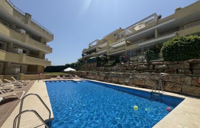 Resale - Apartment - Middle Floor Apartment - Marbella - Nueva Andalucia