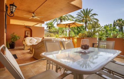 Resale - Ground floor apartment - Marbella - Puerto Banús