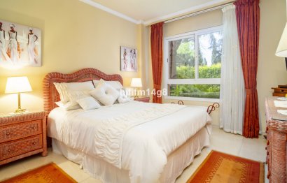 Resale - Ground floor apartment - Marbella - Puerto Banús