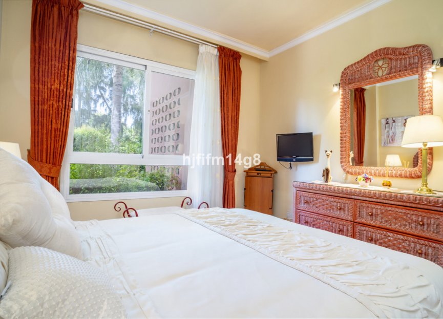 Resale - Ground floor apartment - Marbella - Puerto Banús