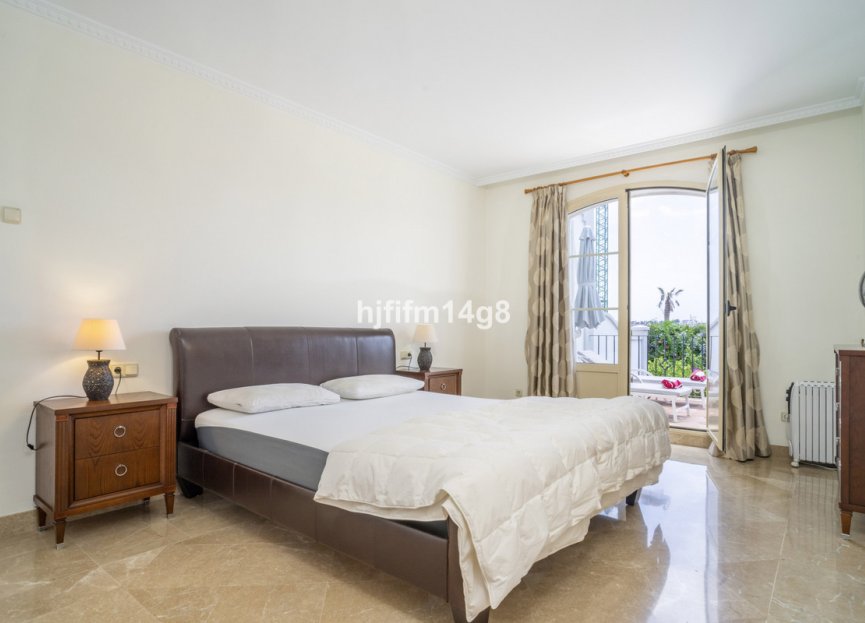 Reventa - House - Townhouse - Marbella - Nueva Andalucia