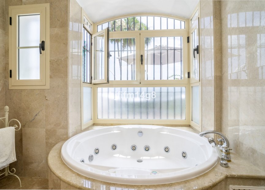 Reventa - House - Townhouse - Marbella - Nueva Andalucia