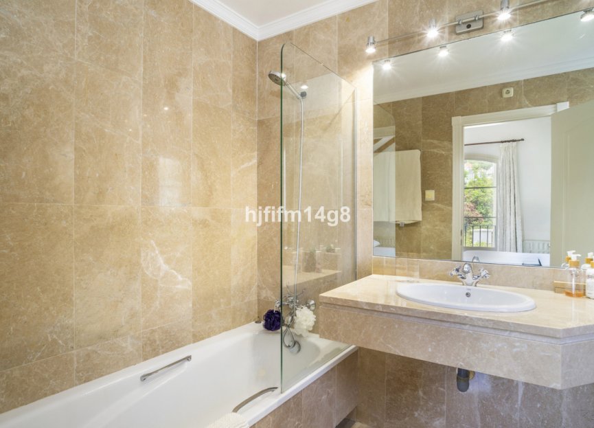 Reventa - House - Townhouse - Marbella - Nueva Andalucia