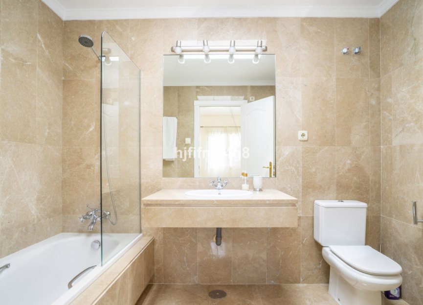 Reventa - House - Townhouse - Marbella - Nueva Andalucia