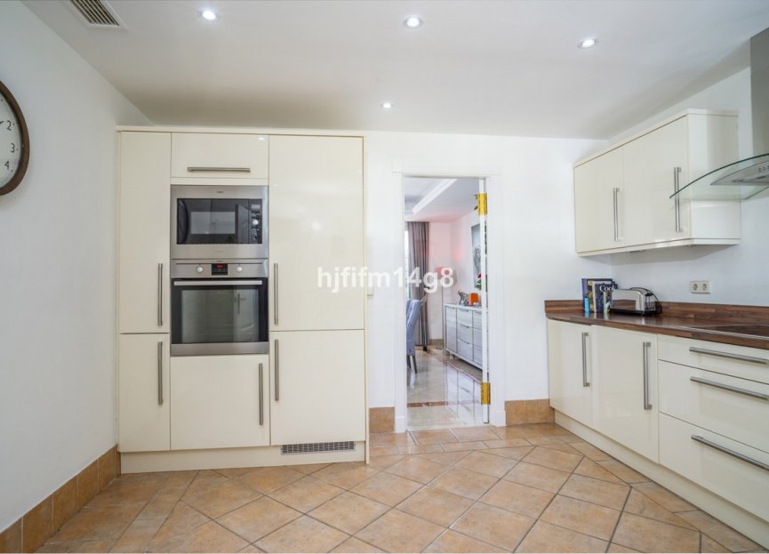 Reventa - House - Townhouse - Marbella - Nueva Andalucia