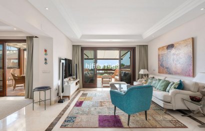 Resale - Apartment - Penthouse - Estepona - Estepona Centro