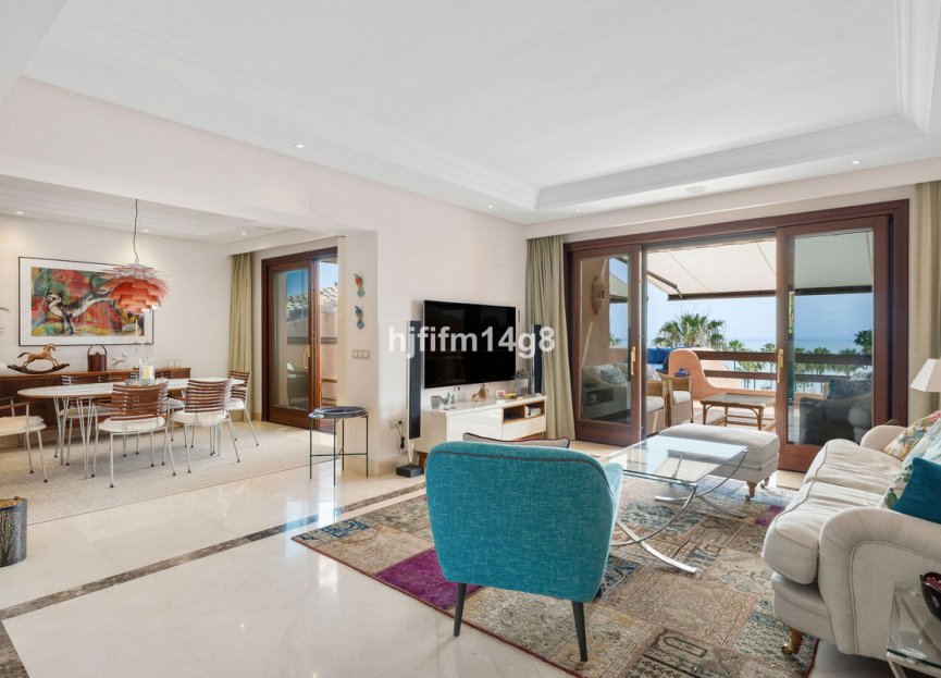 Resale - Apartment - Penthouse - Estepona - Estepona Centro